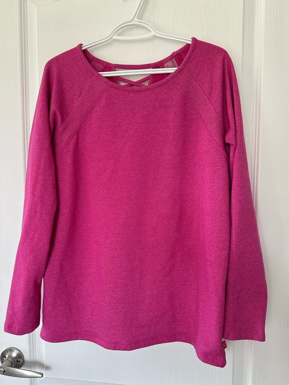 Danskin Vibrant Magenta Pink Strappy Lattice Back Long Sleeve Top Barbiecore